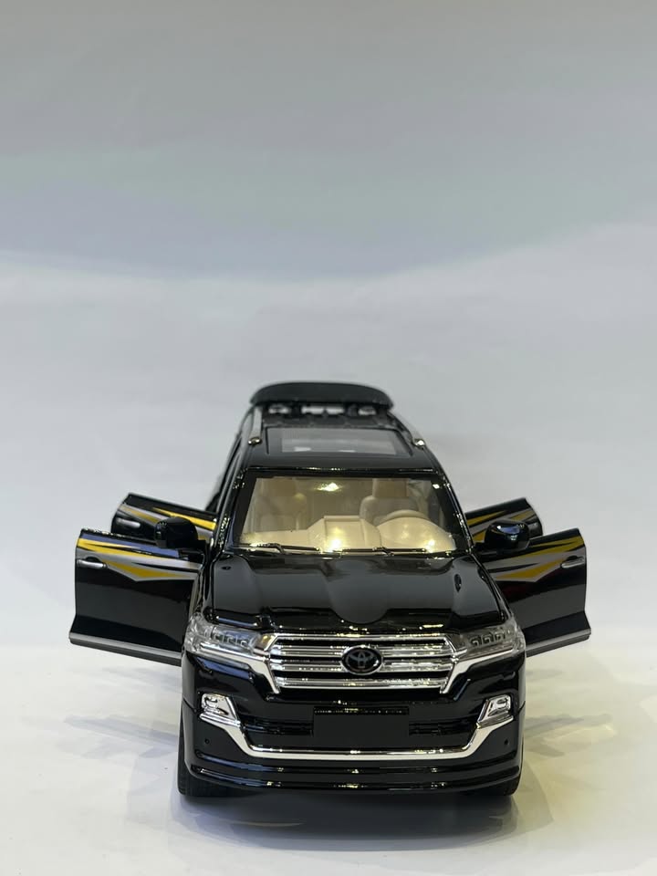 Toyota Land Cruiser 2020 V8 1:24 - Black