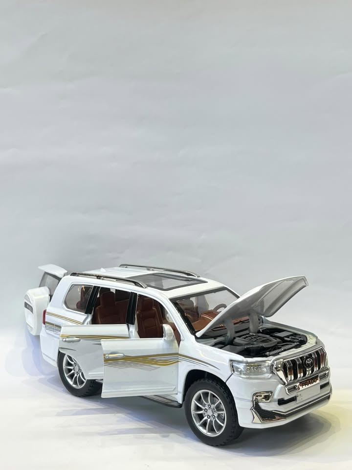 Toyota Prado White With Smoke