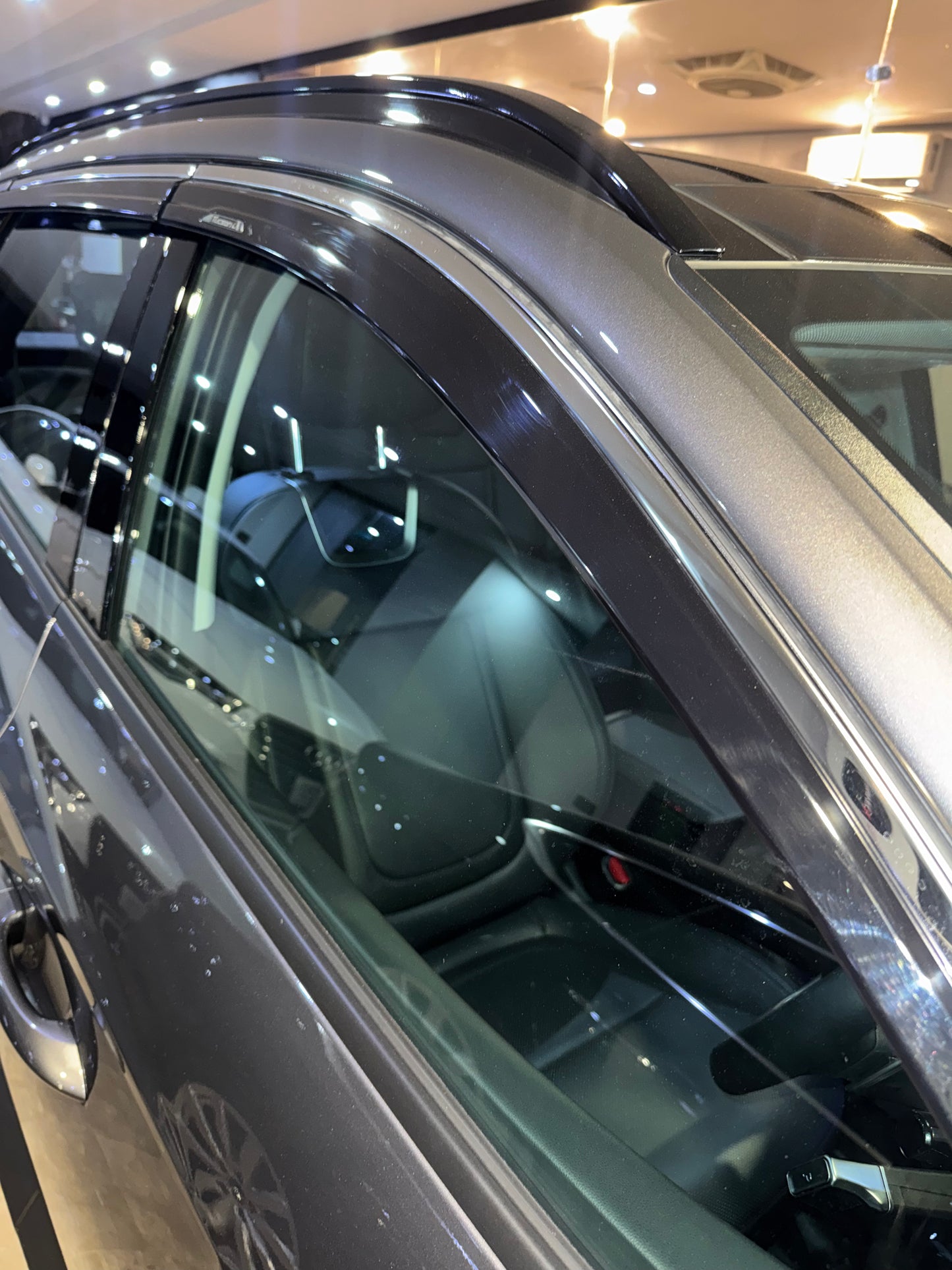 Hyundai Tucson Old TXR Air Press / Sun Visor With Chrome