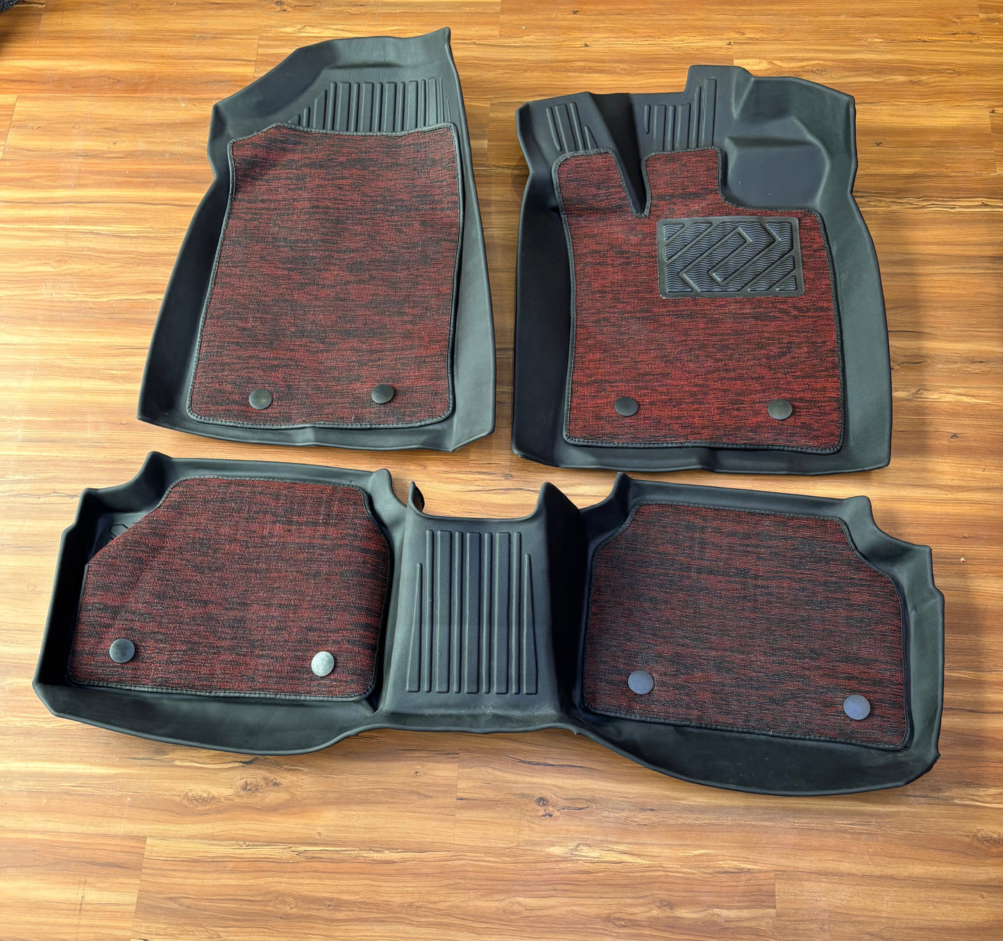 Honda Civic Floor mats,likely 7D or 10D, featuring black TPE rubber bases with detachable red carpet inserts.