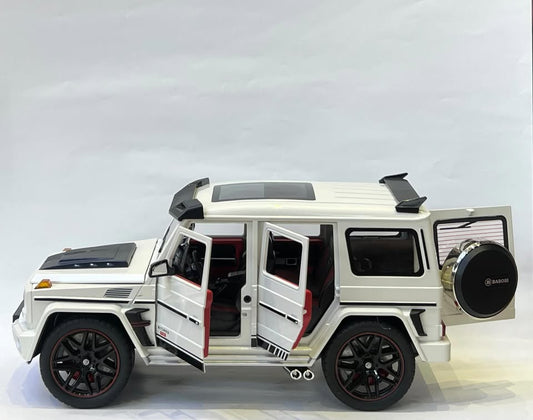 Mercedes Brabus G-800 1: 18 Big Size - white