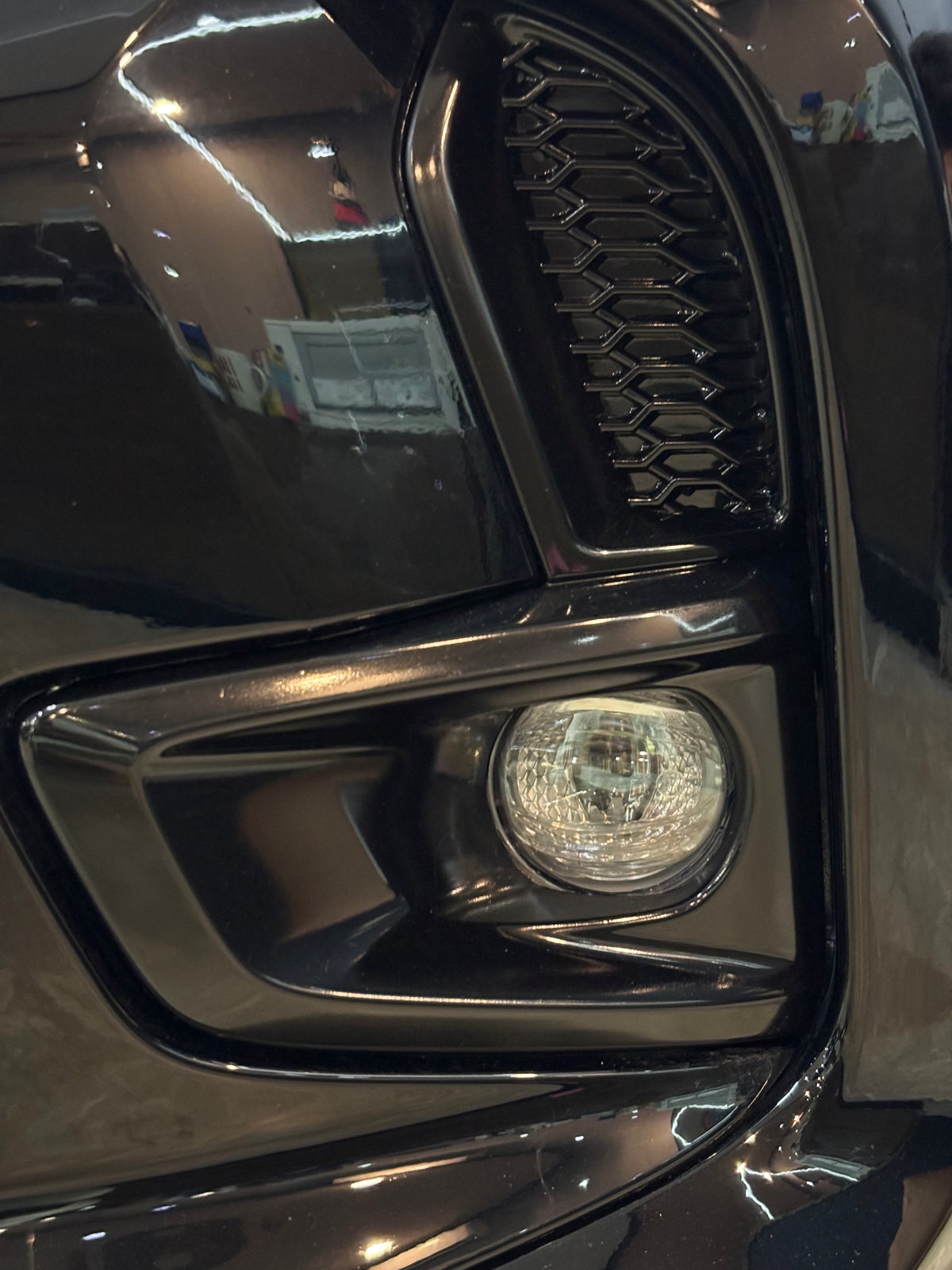 Toyota Yaris Facelift fog Projector Light LED Lens White / Yellow with High Beam ( 1 Year warranty)