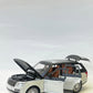 Range Rover 1:24 Scale - White/Black