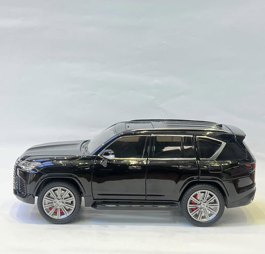 Lexus LX-600 Diecast Model 1/24 - Black/White