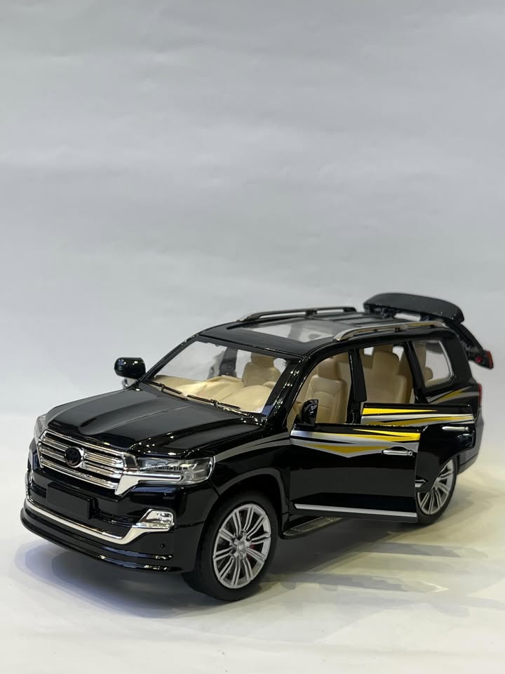 Toyota Land Cruiser 2020 V8 1:24 - Black