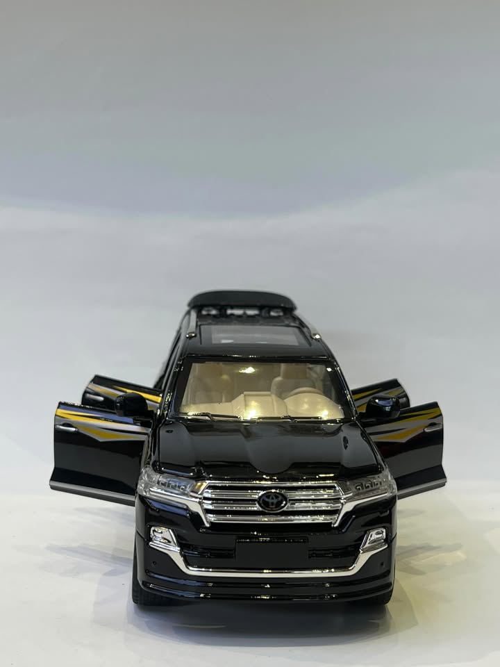 Toyota Land Cruiser 2020 V8 1:24 - Black