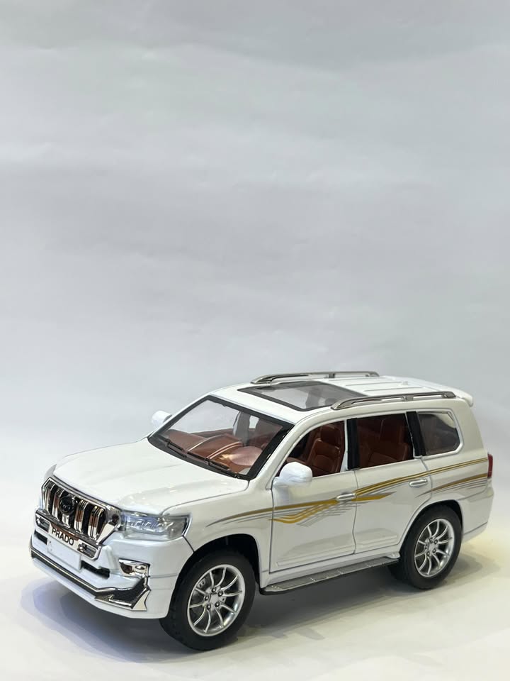 Toyota Prado White With Smoke