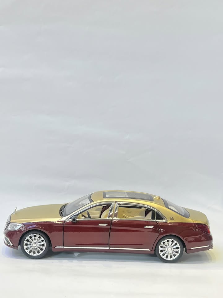 Mercedes Benz Maybach S600 - Maroon