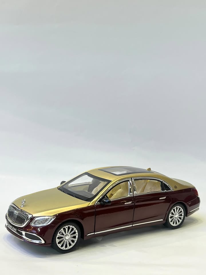 Mercedes Benz Maybach S600 - Maroon