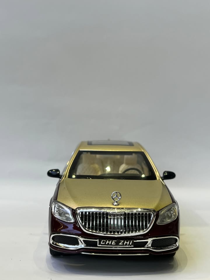 Mercedes Benz Maybach S600 - Maroon