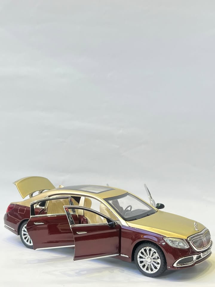 Mercedes Benz Maybach S600 - Maroon