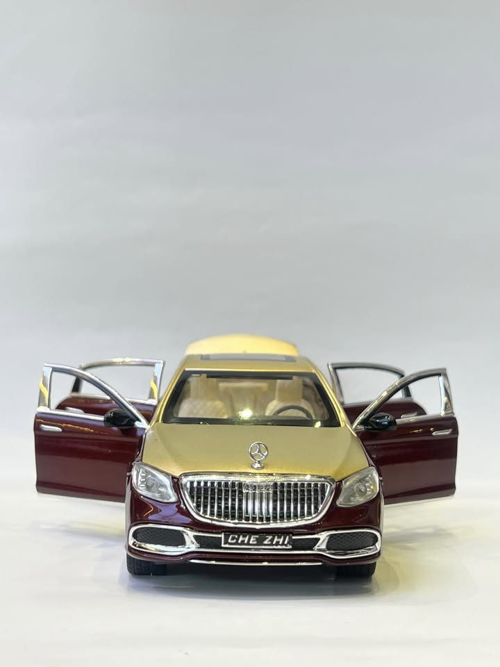 Mercedes Benz Maybach S600 - Maroon