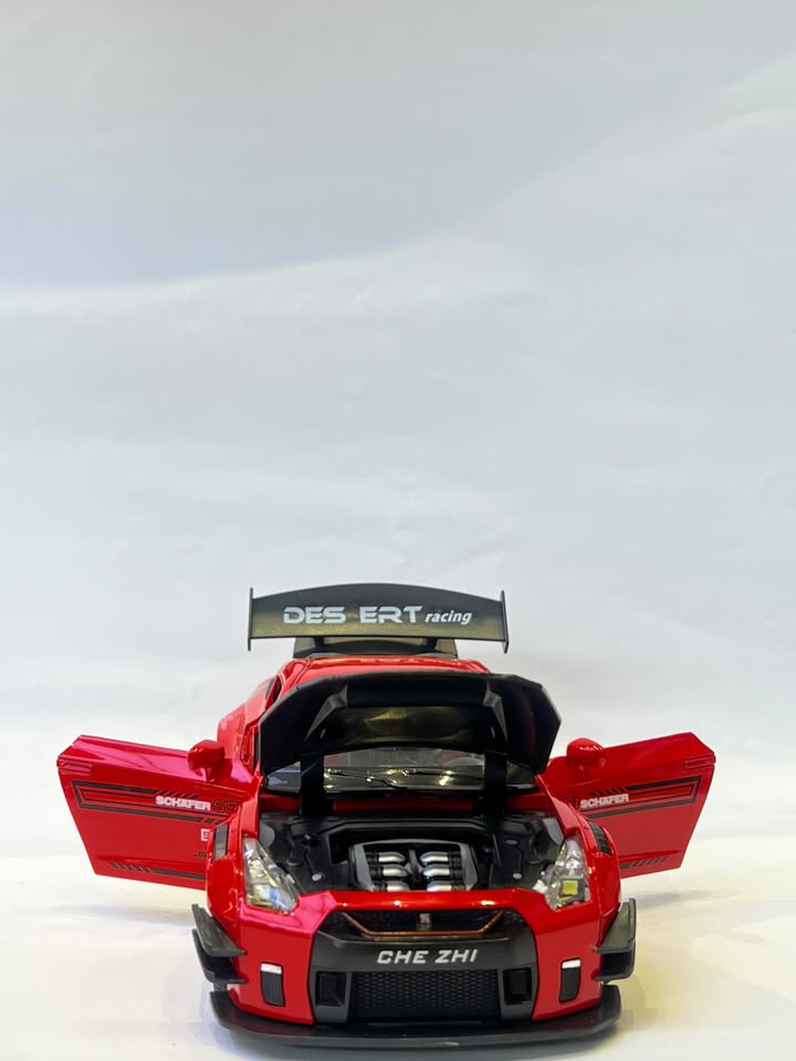 Nissan GTR 35 1/24 - Red