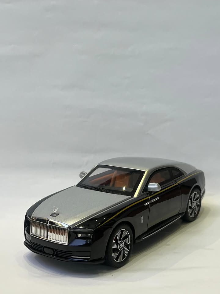 Rolls Royce Spectre 1/24 - black 2pcs