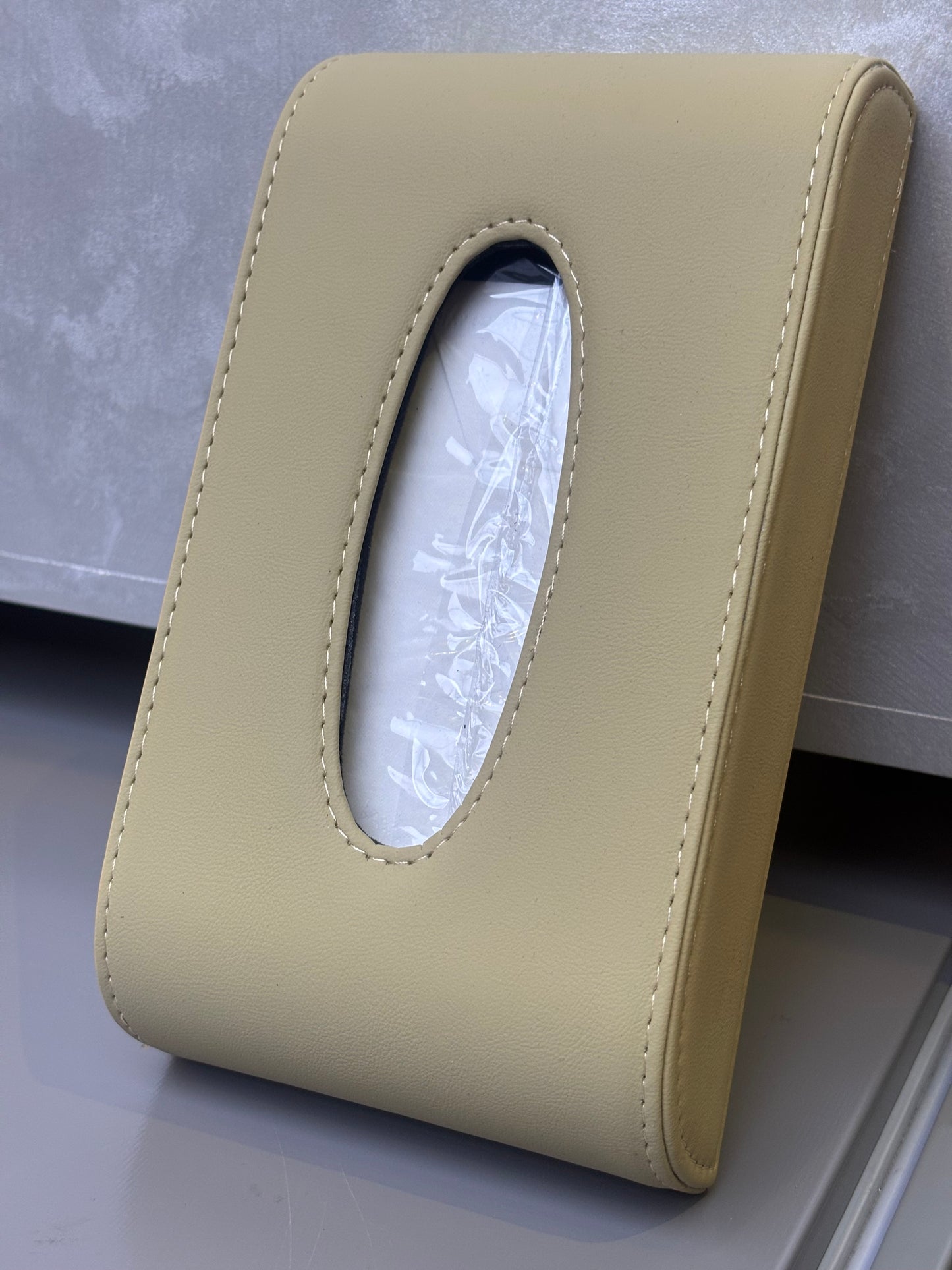 UNIVERSAL TISSUES BOX WITHOUT LOGO
