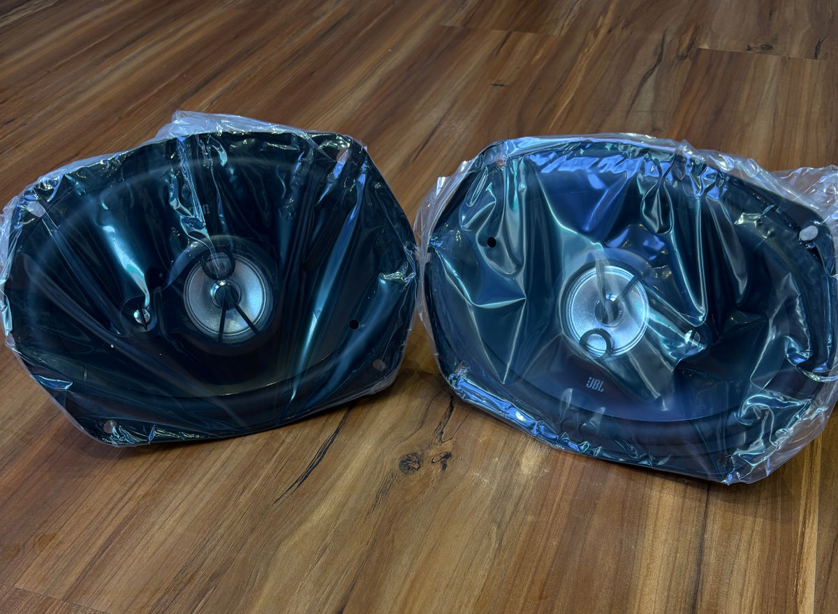 Pair JBL stage-1-9631